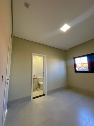 Imagem Casa com 3 Quartos à Venda, 268 m² em Tijucal - Cuiabá