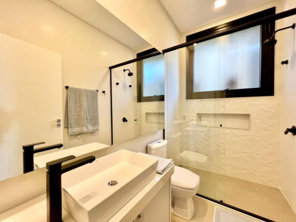Imagem Casa com 5 Quartos à Venda, em -- - Xangri-la Imagem Casa com 5 Quartos à Venda, em -- - Xangri-la