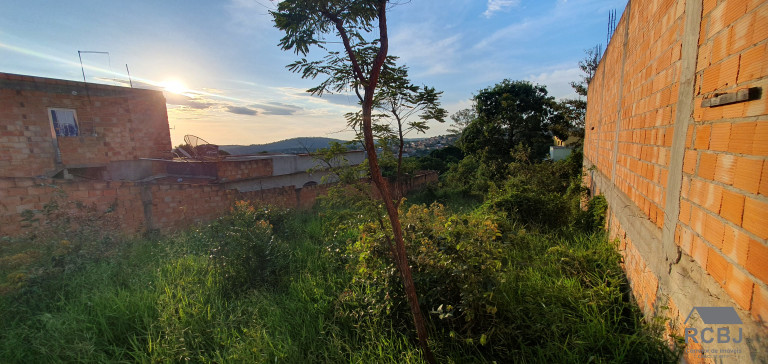 Imagem Terreno à Venda, 360 m² em Santa Cecília - Esmeraldas Imagem Terreno à Venda, 360 m² em Santa Cecília - Esmeraldas