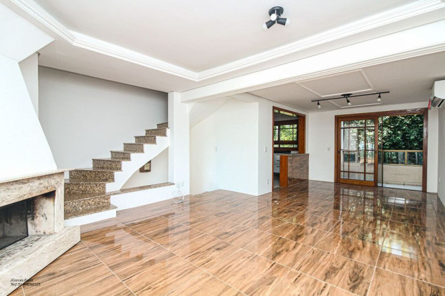 Imagem Casa com 3 Quartos à Venda, 232 m² em Jardim Isabel - Porto Alegre