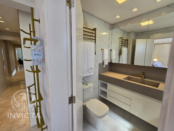 Imagem Apartamento com 3 Quartos à Venda, 136 m² em Centro - Balneário Camboriú Imagem Apartamento com 3 Quartos à Venda, 136 m² em Centro - Balneário Camboriú