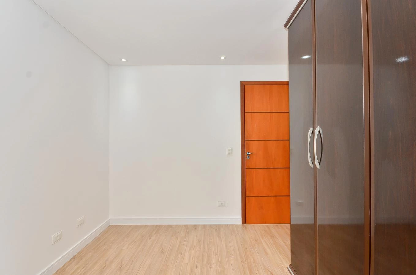 Imagem Casa com 3 Quartos à Venda, 236 m² em Vista Alegre - Curitiba Imagem Casa com 3 Quartos à Venda, 236 m² em Vista Alegre - Curitiba
