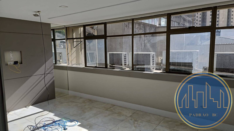 Imagem Imóvel Comercial para Alugar, 1.256 m² em Centro - Curitiba Imagem Imóvel Comercial para Alugar, 1.256 m² em Centro - Curitiba