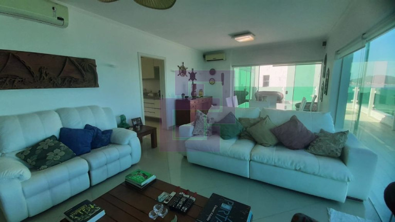 Imagem Cobertura com 3 Quartos à Venda, 250 m² em Pitangueiras - Guarujá
