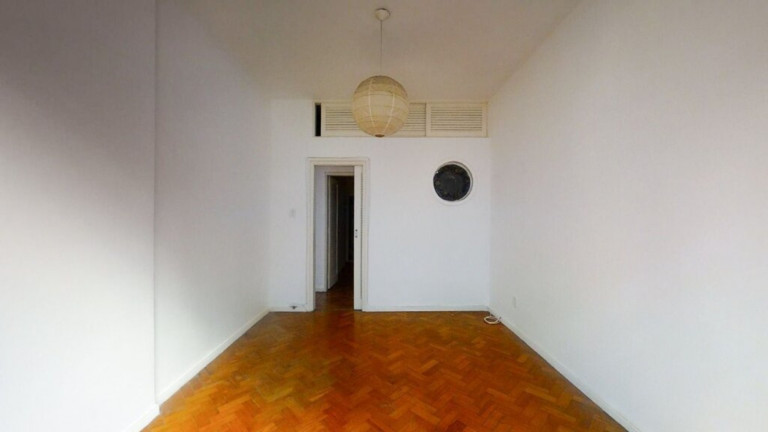 Imagem Imóvel com 3 Quartos à Venda, 110 m² em Copacabana - Rio De Janeiro Imagem Imóvel com 3 Quartos à Venda, 110 m² em Copacabana - Rio De Janeiro