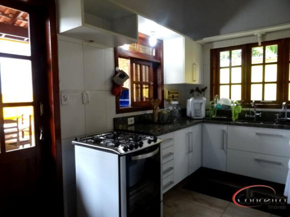 Imagem Casa com 3 Quartos à Venda, 250 m² em Centro - Ubatuba Imagem Casa com 3 Quartos à Venda, 250 m² em Centro - Ubatuba