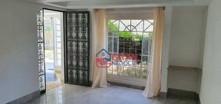 Imagem Sobrado com 7 Quartos à Venda, 450 m² em Santa Quitéria - Curitiba Imagem Sobrado com 7 Quartos à Venda, 450 m² em Santa Quitéria - Curitiba