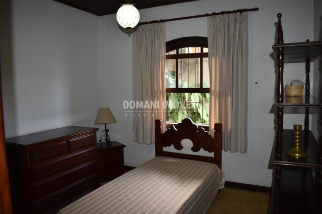 Imagem Casa com 3 Quartos à Venda, 280 m² em Região Da Abernéssia - Campos Do Jordão Imagem Casa com 3 Quartos à Venda, 280 m² em Região Da Abernéssia - Campos Do Jordão