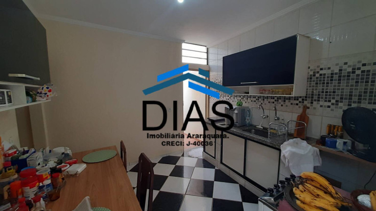 Imagem Casa com 2 Quartos à Venda, 121 m² em Centro - Araraquara Imagem Casa com 2 Quartos à Venda, 121 m² em Centro - Araraquara