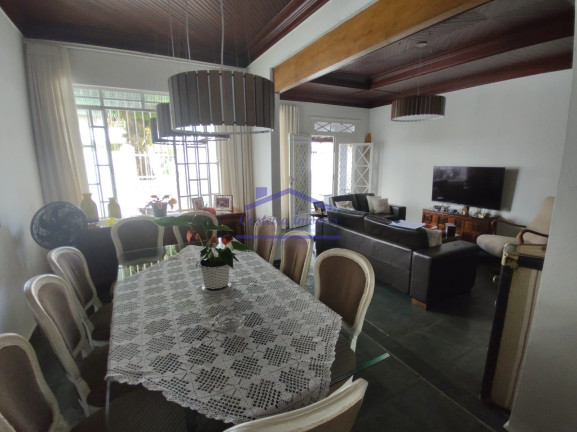 Imagem Casa com 3 Quartos à Venda, 280 m² em Centro - Ubatuba