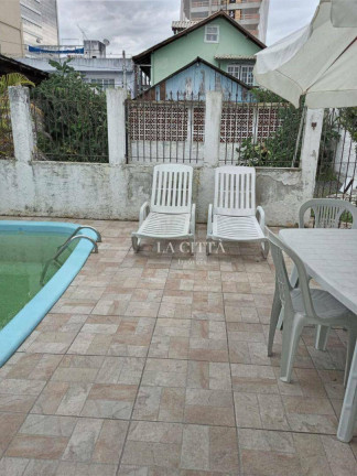 Imagem Casa com 3 Quartos à Venda, 80 m² em Centro - Itajaí Imagem Casa com 3 Quartos à Venda, 80 m² em Centro - Itajaí