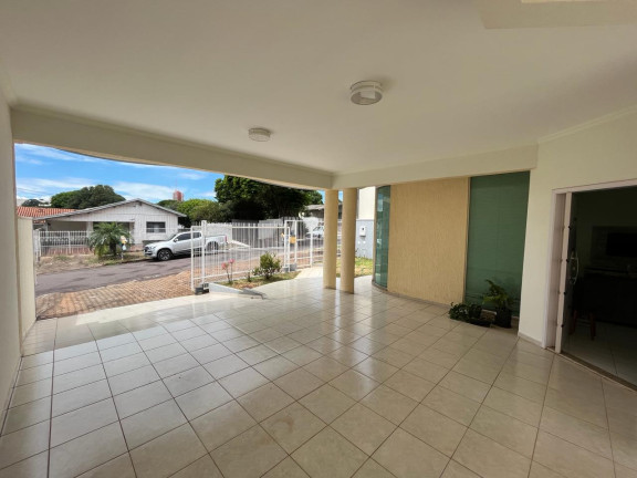 Sobrado à Venda, 360 m² em Zona Iii - Umuarama
