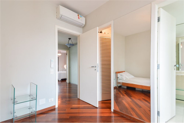 Imagem Apartamento com 2 Quartos à Venda, 151 m² em Vila Olímpia - São Paulo