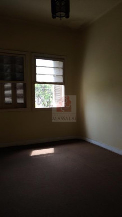 Imagem Casa com 3 Quartos à Venda, 210 m² em Menino Deus - Porto Alegre Imagem Casa com 3 Quartos à Venda, 210 m² em Menino Deus - Porto Alegre
