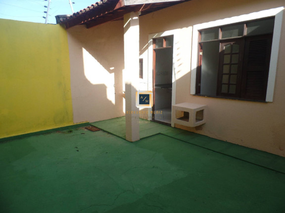 Imagem Casa com 3 Quartos à Venda, em Lagoa Redonda - Fortaleza Imagem Casa com 3 Quartos à Venda, em Lagoa Redonda - Fortaleza