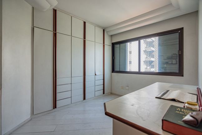 Imagem Apartamento com 4 Quartos à Venda, 253 m² em Campo Belo - São Paulo