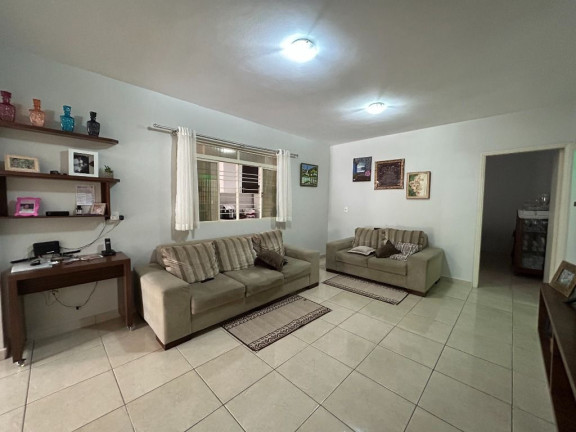 Imagem Casa com 3 Quartos à Venda, 191 m² em Setor Sudoeste - Goiânia Imagem Casa com 3 Quartos à Venda, 191 m² em Setor Sudoeste - Goiânia