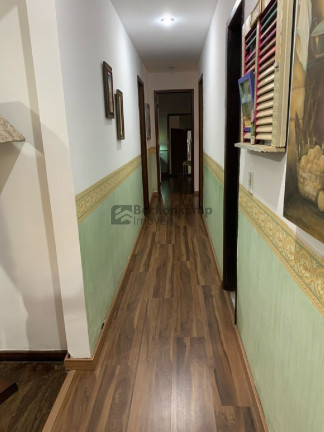 Imagem Casa com 8 Quartos à Venda, em Barreira Cravo - Volta Redonda Imagem Casa com 8 Quartos à Venda, em Barreira Cravo - Volta Redonda