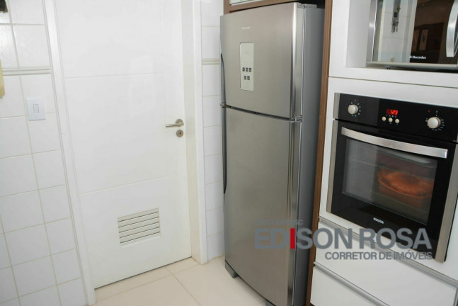 Imagem Apartamento com 2 Quartos à Venda, 68 m² em Coqueiros - Florianópolis