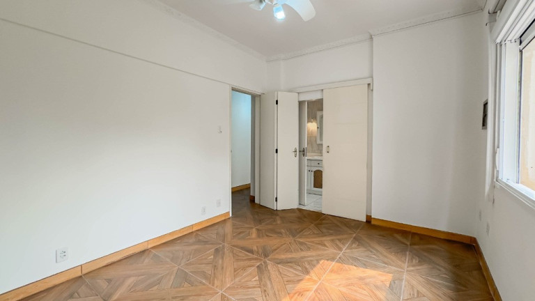 Imagem Apartamento com 3 Quartos à Venda, 101 m² em Cidade Baixa - Porto Alegre Imagem Apartamento com 3 Quartos à Venda, 101 m² em Cidade Baixa - Porto Alegre