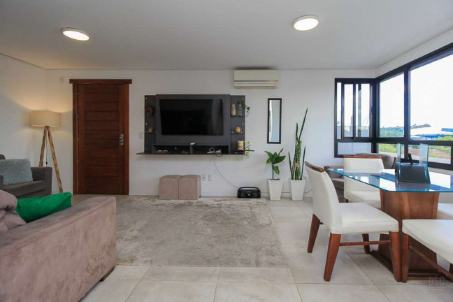 Imagem Imóvel com 2 Quartos à Venda,  em Santa Maria Goretti - Porto Alegre