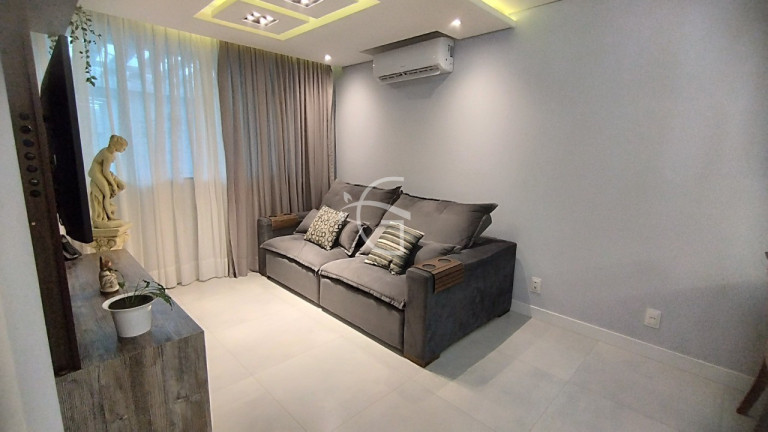 Imagem Casa com 3 Quartos à Venda, em Glória - Joinville Imagem Casa com 3 Quartos à Venda, em Glória - Joinville