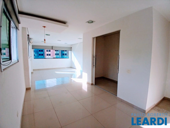Imagem Sobrado com 3 Quartos à Venda, 250 m² em Vila Scarpelli - Santo André Imagem Sobrado com 3 Quartos à Venda, 250 m² em Vila Scarpelli - Santo André
