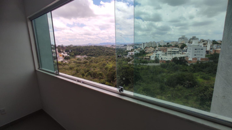 Imagem Apartamento com 2 Quartos à Venda, 52 m² em Cabral - Contagem