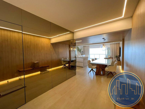 Imagem Apartamento com 4 Quartos para Temporada, em Centro - Balneário Camboriú Imagem Apartamento com 4 Quartos para Temporada, em Centro - Balneário Camboriú