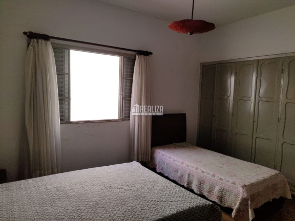 Imagem Casa com 4 Quartos à Venda, 325 m² em Estados Unidos - Uberaba Imagem Casa com 4 Quartos à Venda, 325 m² em Estados Unidos - Uberaba