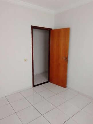 Imagem Casa com 3 Quartos para Alugar, em Arapongas Imagem Casa com 3 Quartos para Alugar, em Arapongas