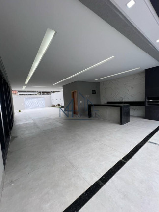 Imagem Casa com 3 Quartos à Venda, 445 m² em Setor Bueno - Goiânia Imagem Casa com 3 Quartos à Venda, 445 m² em Setor Bueno - Goiânia
