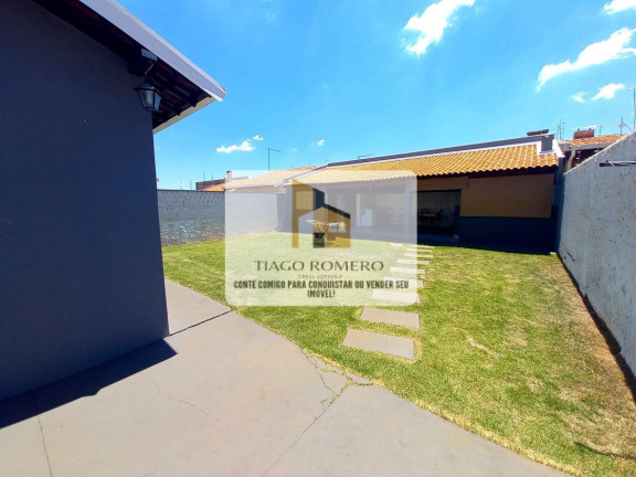 Imagem Casa com 3 Quartos à Venda, 360 m² em Araraquara
