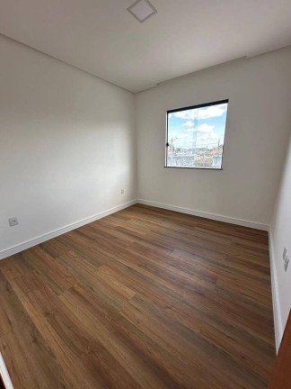 Imagem Casa com 3 Quartos à Venda, 130 m² em Papagaio - Feira De Santana Imagem Casa com 3 Quartos à Venda, 130 m² em Papagaio - Feira De Santana