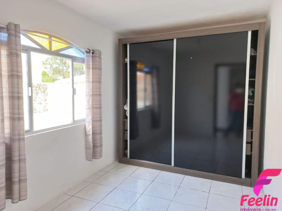 Imagem Casa com 3 Quartos à Venda, 250 m² em Carianos - Florianópolis
