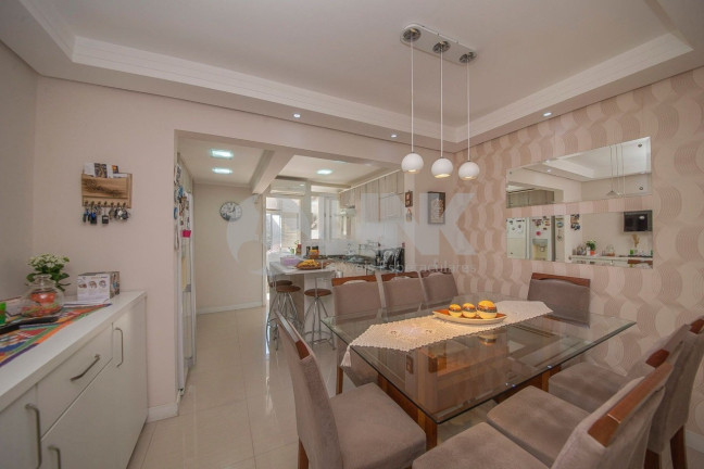 Imagem Apartamento com 3 Quartos à Venda, 117 m² em Auxiliadora - Porto Alegre Imagem Apartamento com 3 Quartos à Venda, 117 m² em Auxiliadora - Porto Alegre