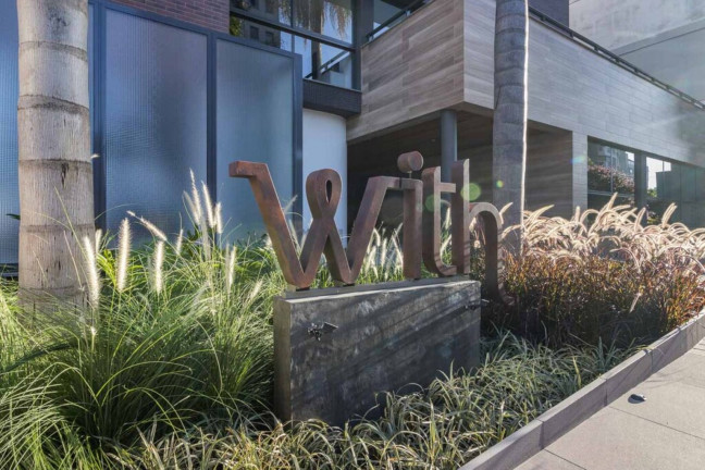 Imagem Imóvel com 2 Quartos à Venda, 73 m² em Petrópolis - Porto Alegre Imagem Imóvel com 2 Quartos à Venda, 73 m² em Petrópolis - Porto Alegre