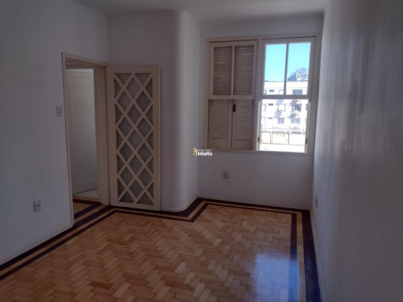 Imagem Imóvel com 2 Quartos à Venda, 70 m² em Menino Deus - Porto Alegre Imagem Imóvel com 2 Quartos à Venda, 70 m² em Menino Deus - Porto Alegre