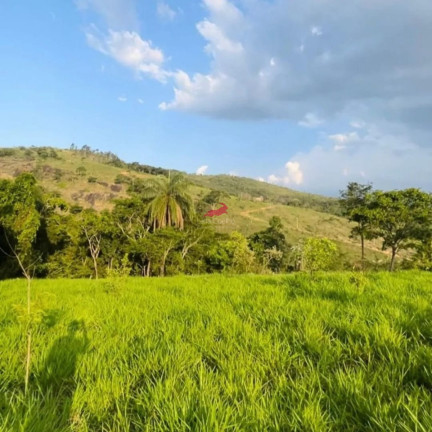 Terreno à Venda, 2.200 m² em Centro - Brumadinho
