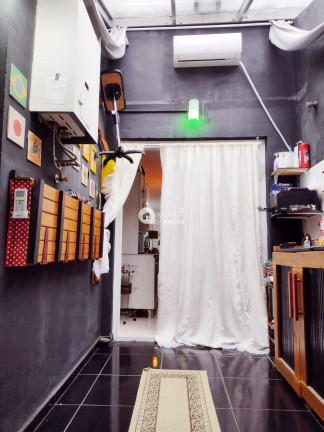 Imagem Casa com 2 Quartos à Venda, 76 m²