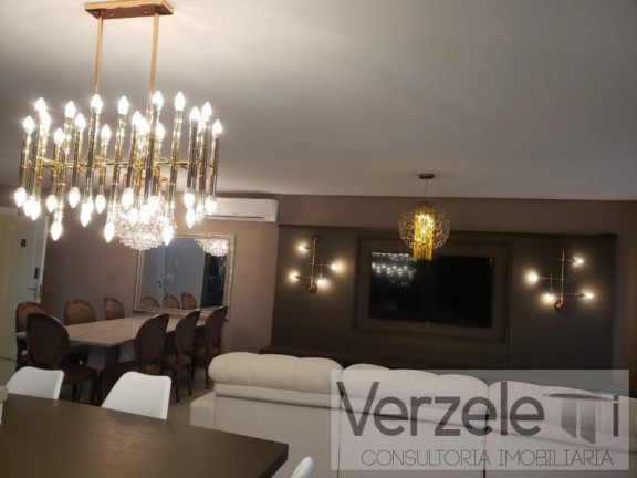 Imagem Apartamento com 4 Quartos para Temporada, 183 m² em Centro - Balneário Camboriú Imagem Apartamento com 4 Quartos para Temporada, 183 m² em Centro - Balneário Camboriú