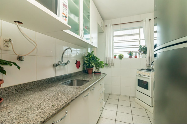 Imagem Apartamento com 2 Quartos à Venda, 58 m² em Vila Ipiranga - Porto Alegre