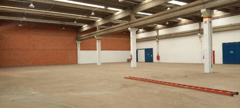 Galpão para Alugar, 1.820 m² em Jardim Planalto - Jundiaí