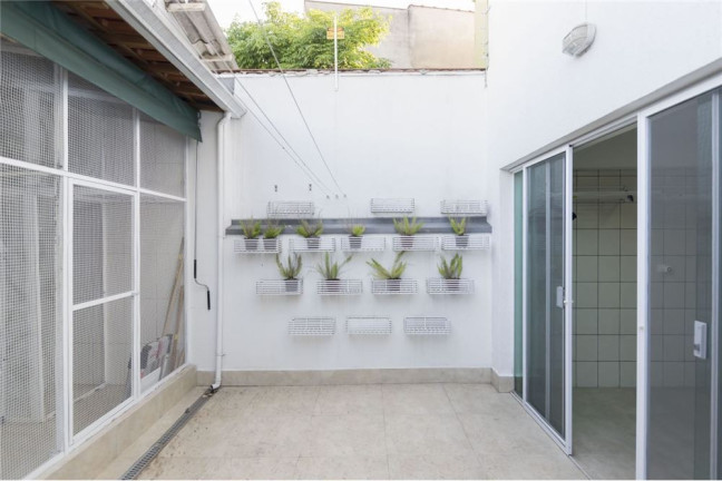 Imagem Casa com 3 Quartos à Venda, em Cambuci - São Paulo Imagem Casa com 3 Quartos à Venda, em Cambuci - São Paulo