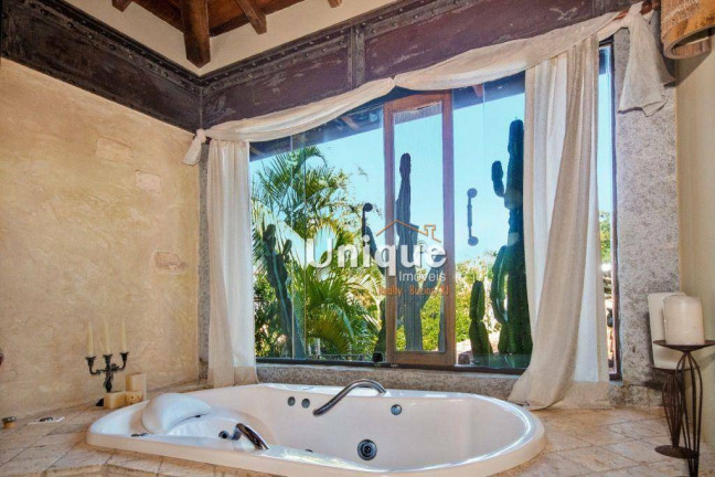 Imagem Casa com 5 Quartos à Venda, 650 m² em Ferradura - Armação Dos Búzios Imagem Casa com 5 Quartos à Venda, 650 m² em Ferradura - Armação Dos Búzios