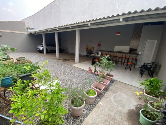 Imagem Casa com 3 Quartos à Venda, 135 m² em Jardim Planalto - Goiânia
