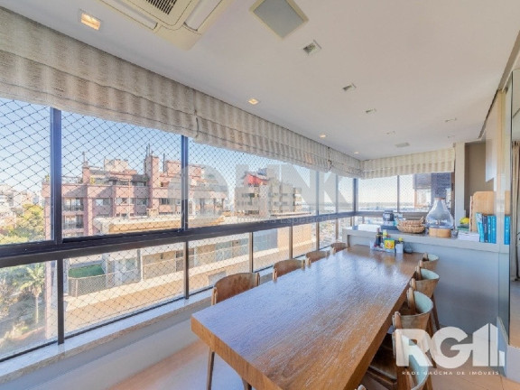 Imagem Apartamento com 3 Quartos à Venda, 245 m² em Moinhos De Vento - Porto Alegre