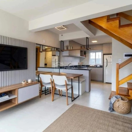 Imagem Sobrado com 2 Quartos à Venda, 58 m² em Hípica - Porto Alegre Imagem Sobrado com 2 Quartos à Venda, 58 m² em Hípica - Porto Alegre