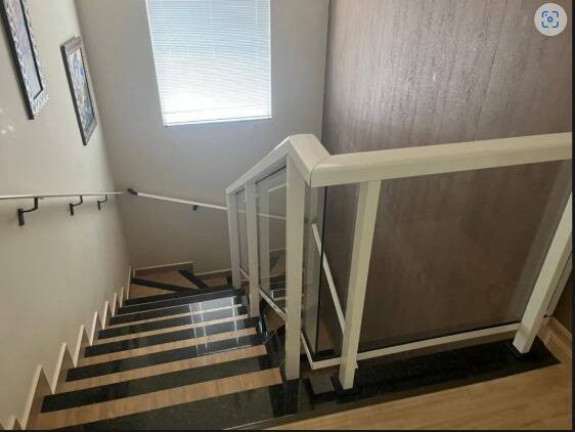 Imagem Sobrado com 4 Quartos para Alugar, em Arapongas Imagem Sobrado com 4 Quartos para Alugar, em Arapongas