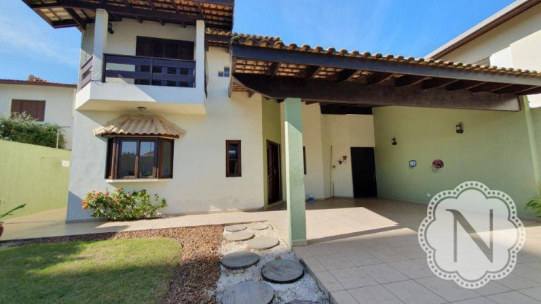 Sobrado com 4 Quartos à Venda, 230 m² em Centro - Itanhaém
